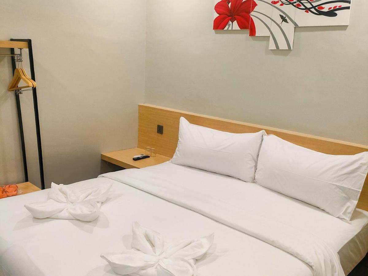 Travel Biz Hotel Medan Mitra Reddoorz Luaran gambar